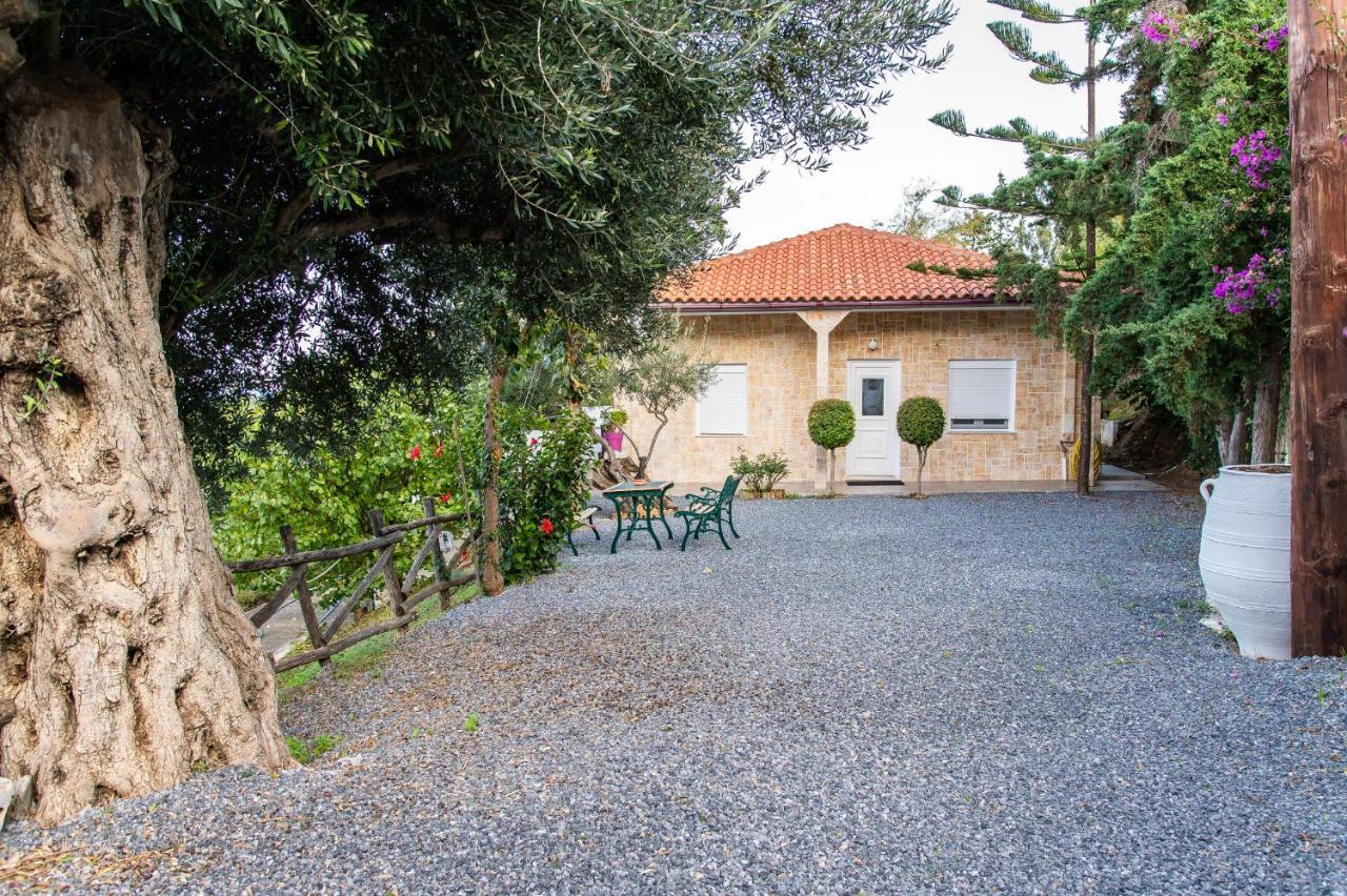 Chic & Spacious House In Rodia Heraklion Екстер'єр фото